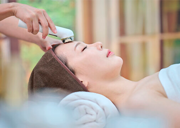 皮膚科の診察室